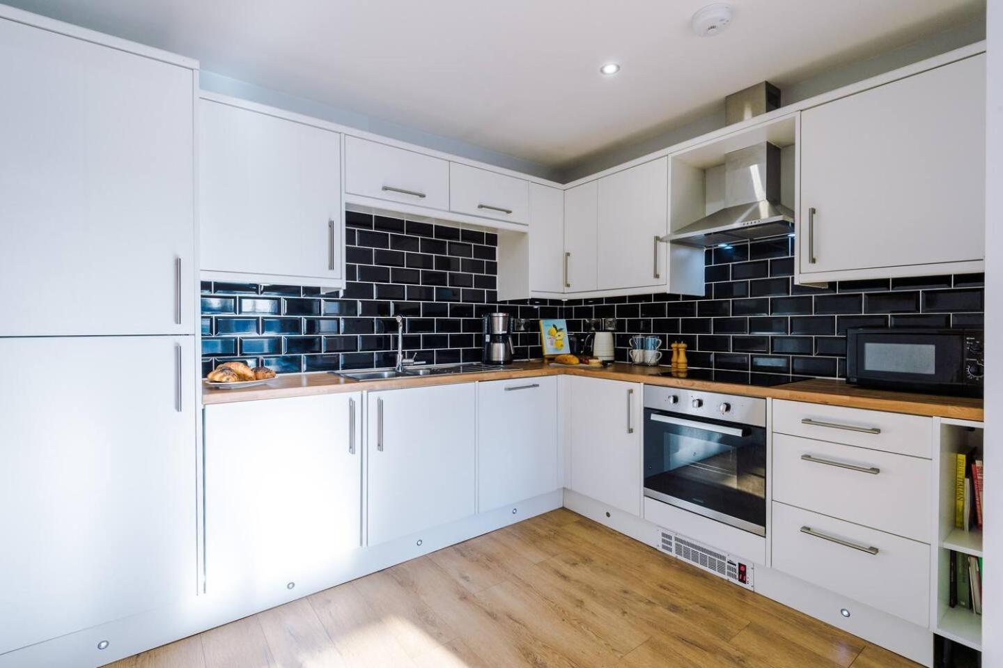 Stunning 2Bedroom 2Bathroom Apt With Parking Space Sheffield Eksteriør bilde