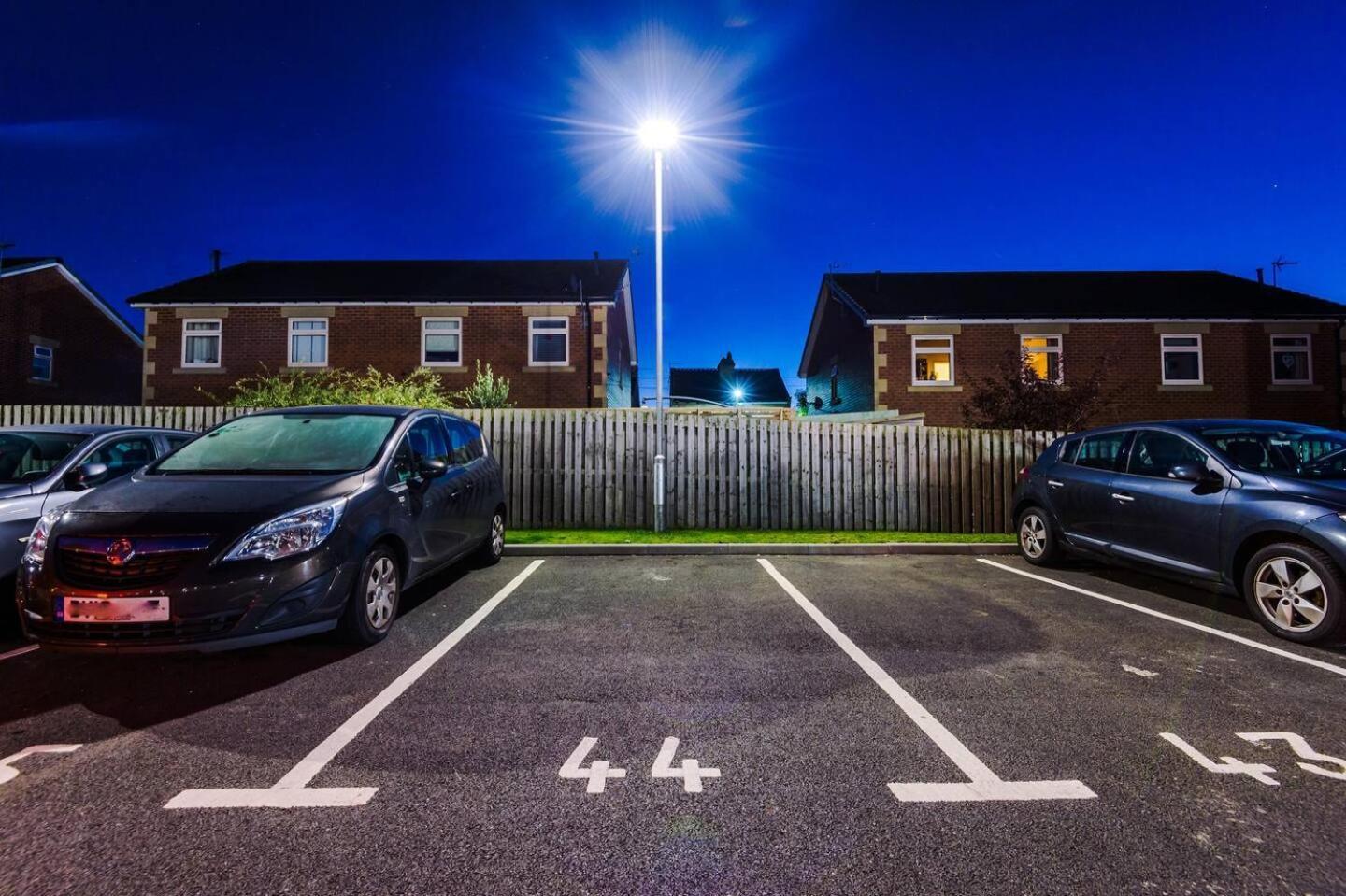 Stunning 2Bedroom 2Bathroom Apt With Parking Space Sheffield Eksteriør bilde